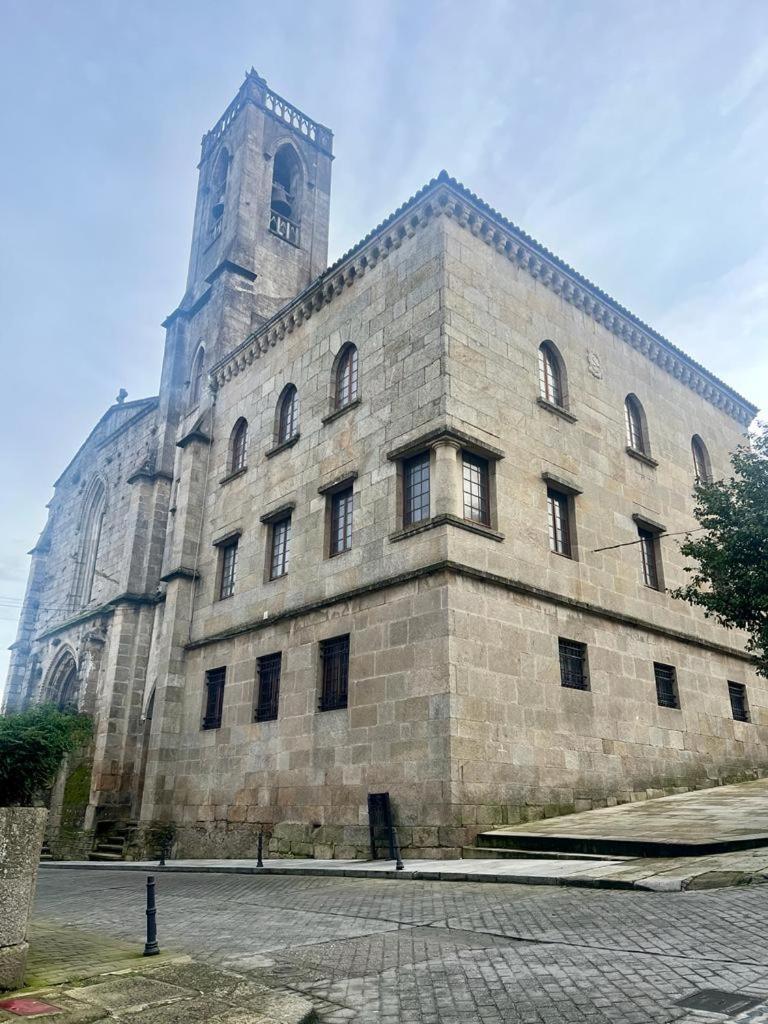 Parada Do Camino De Santiago Betanzos Buitenkant foto