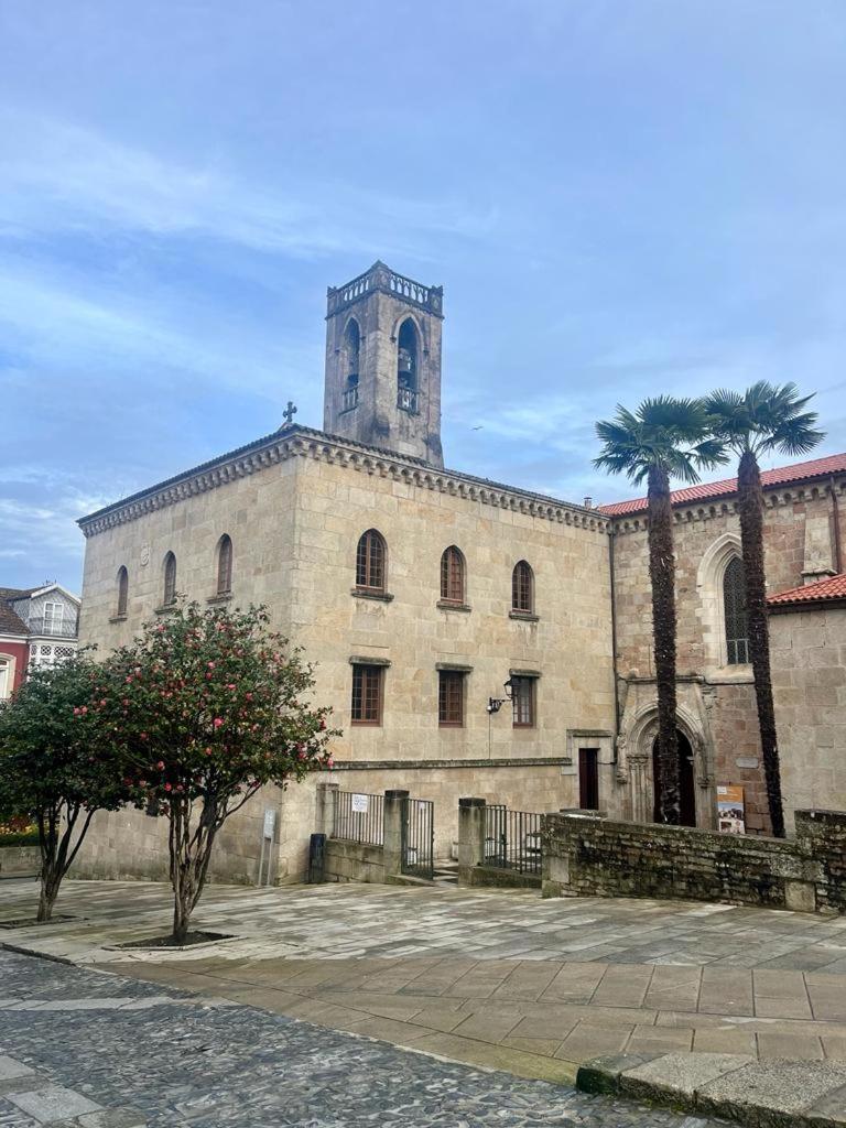 Parada Do Camino De Santiago Betanzos Buitenkant foto